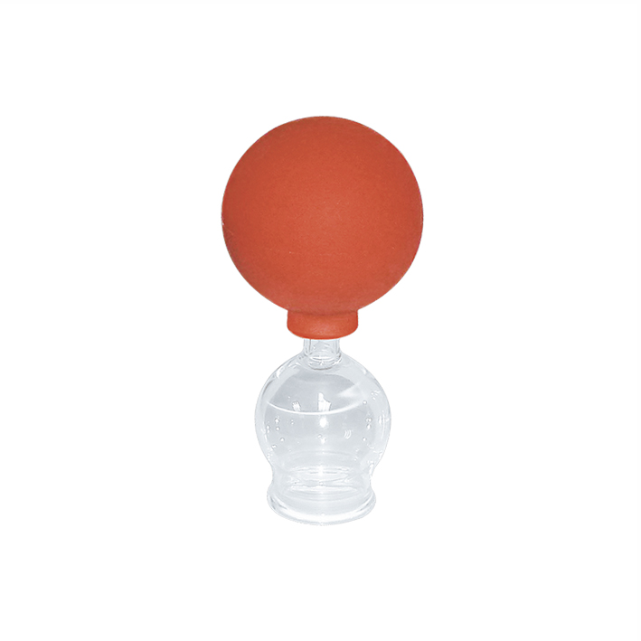 Schröpfkopf mit Olive und Ball,